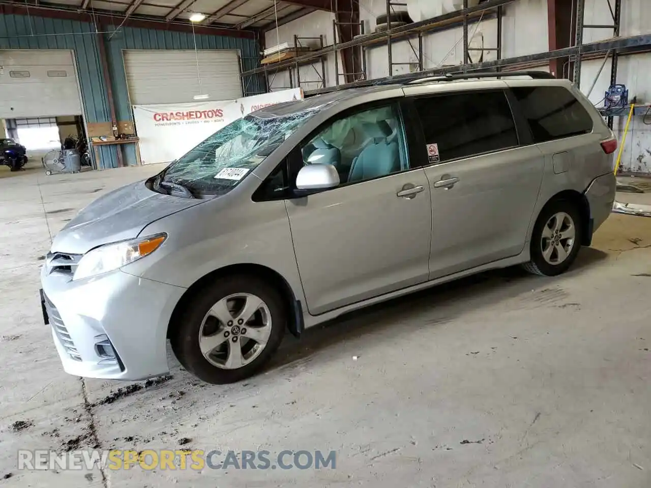 1 Photograph of a damaged car 5TDKZ3DC0LS049382 TOYOTA All Models 2020
