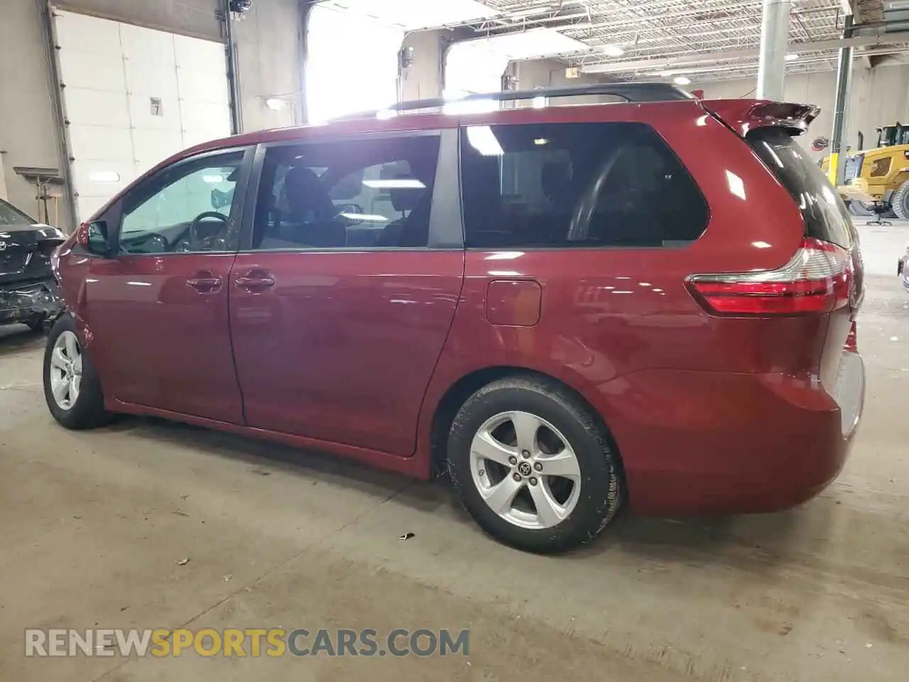 2 Photograph of a damaged car 5TDKZ3DC2LS070962 TOYOTA All Models 2020