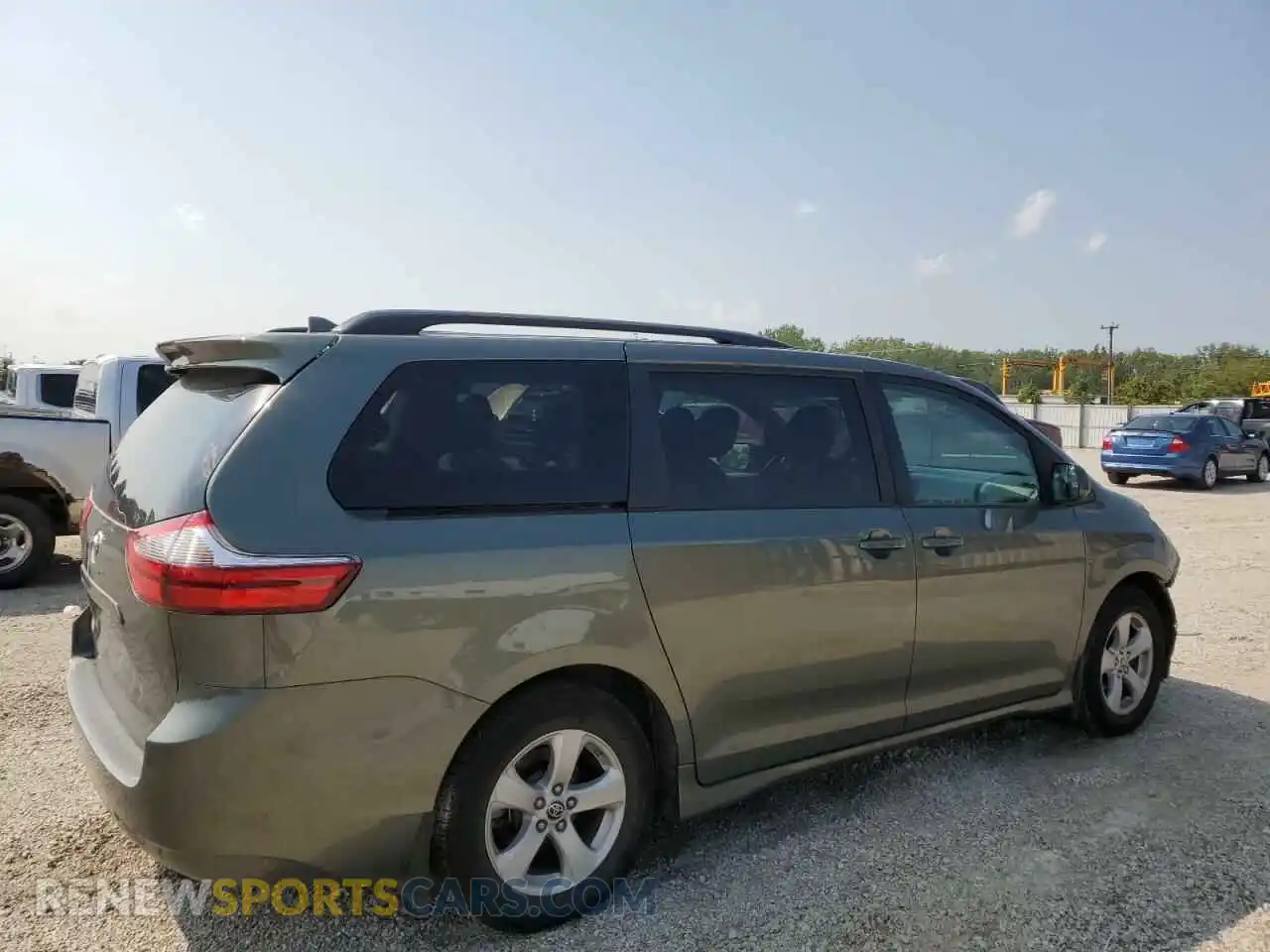 3 Photograph of a damaged car 5TDKZ3DC3LS061476 TOYOTA All Models 2020
