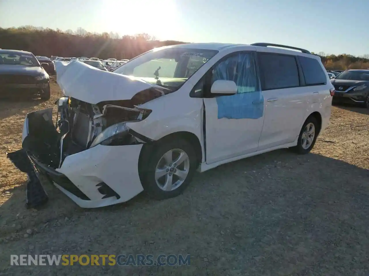 1 Photograph of a damaged car 5TDKZ3DC7LS062145 TOYOTA All Models 2020