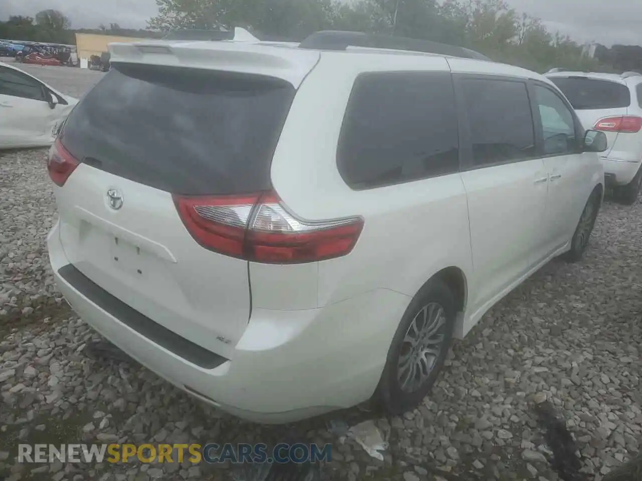 3 Photograph of a damaged car 5TDYZ3DC0LS062501 TOYOTA All Models 2020