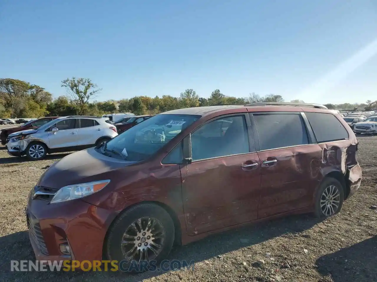 1 Photograph of a damaged car 5TDYZ3DC5LS025864 TOYOTA All Models 2020