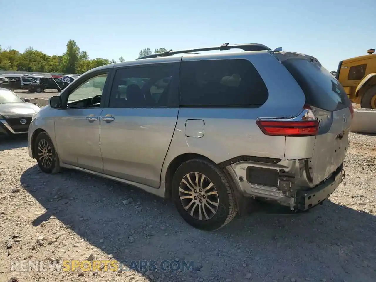2 Photograph of a damaged car 5TDYZ3DC5LS076264 TOYOTA All Models 2020