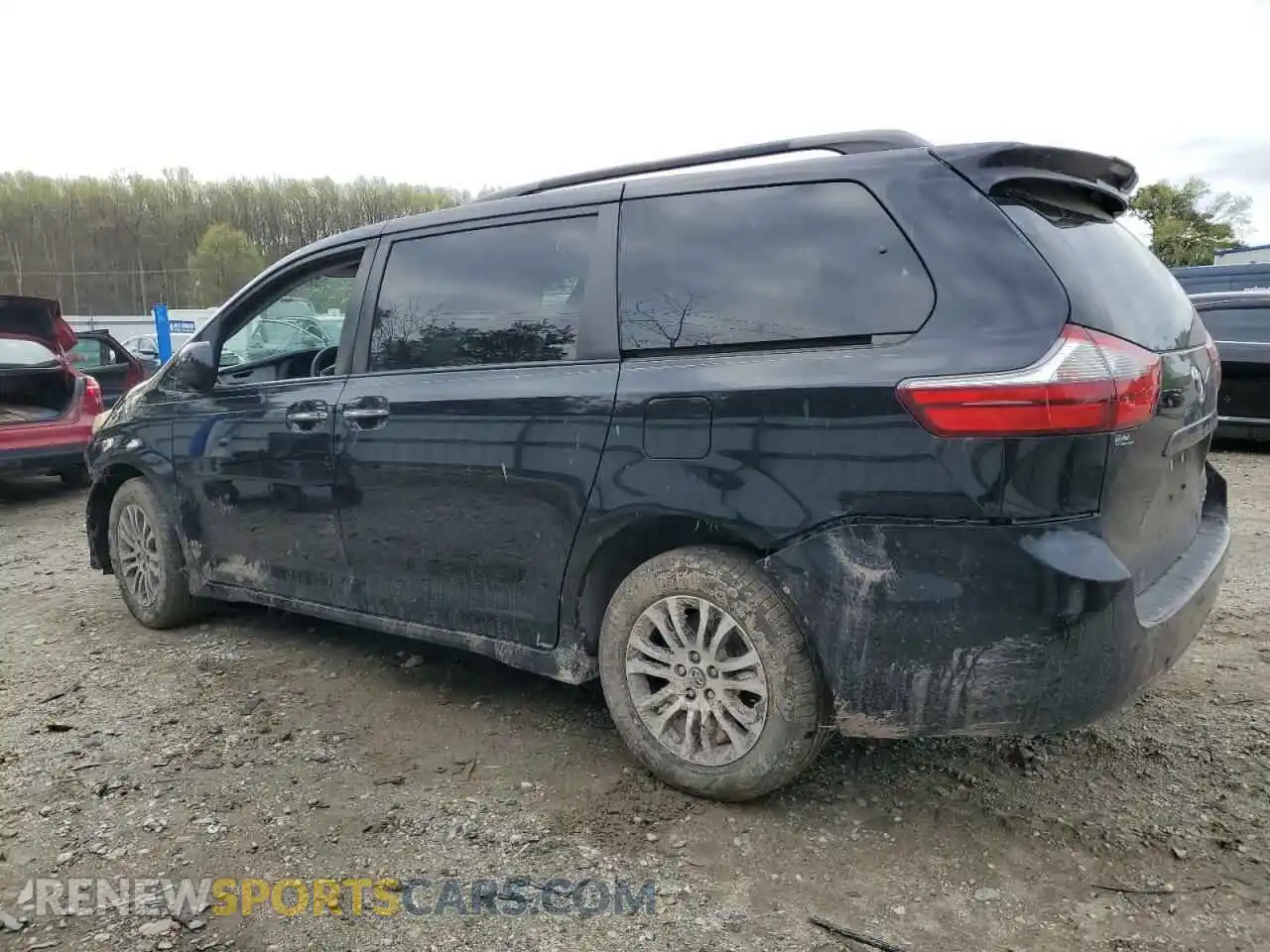 2 Photograph of a damaged car 5TDYZ3DC6LS041183 TOYOTA All Models 2020