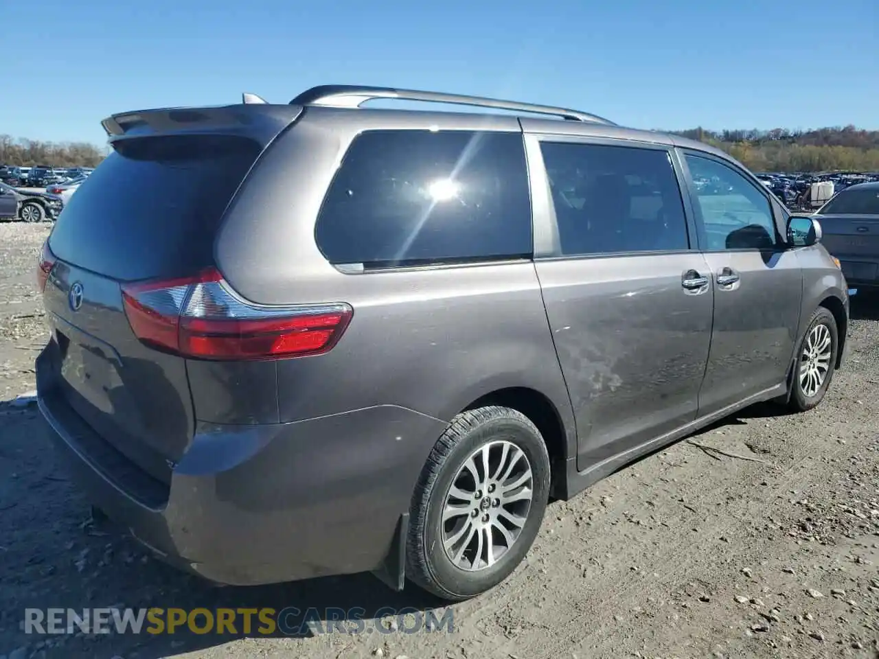 3 Photograph of a damaged car 5TDYZ3DC8LS046854 TOYOTA All Models 2020