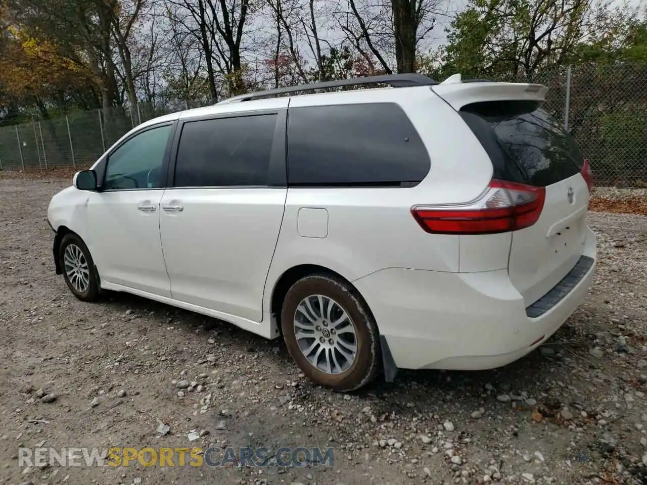2 Photograph of a damaged car 5TDYZ3DCXLS084098 TOYOTA All Models 2020
