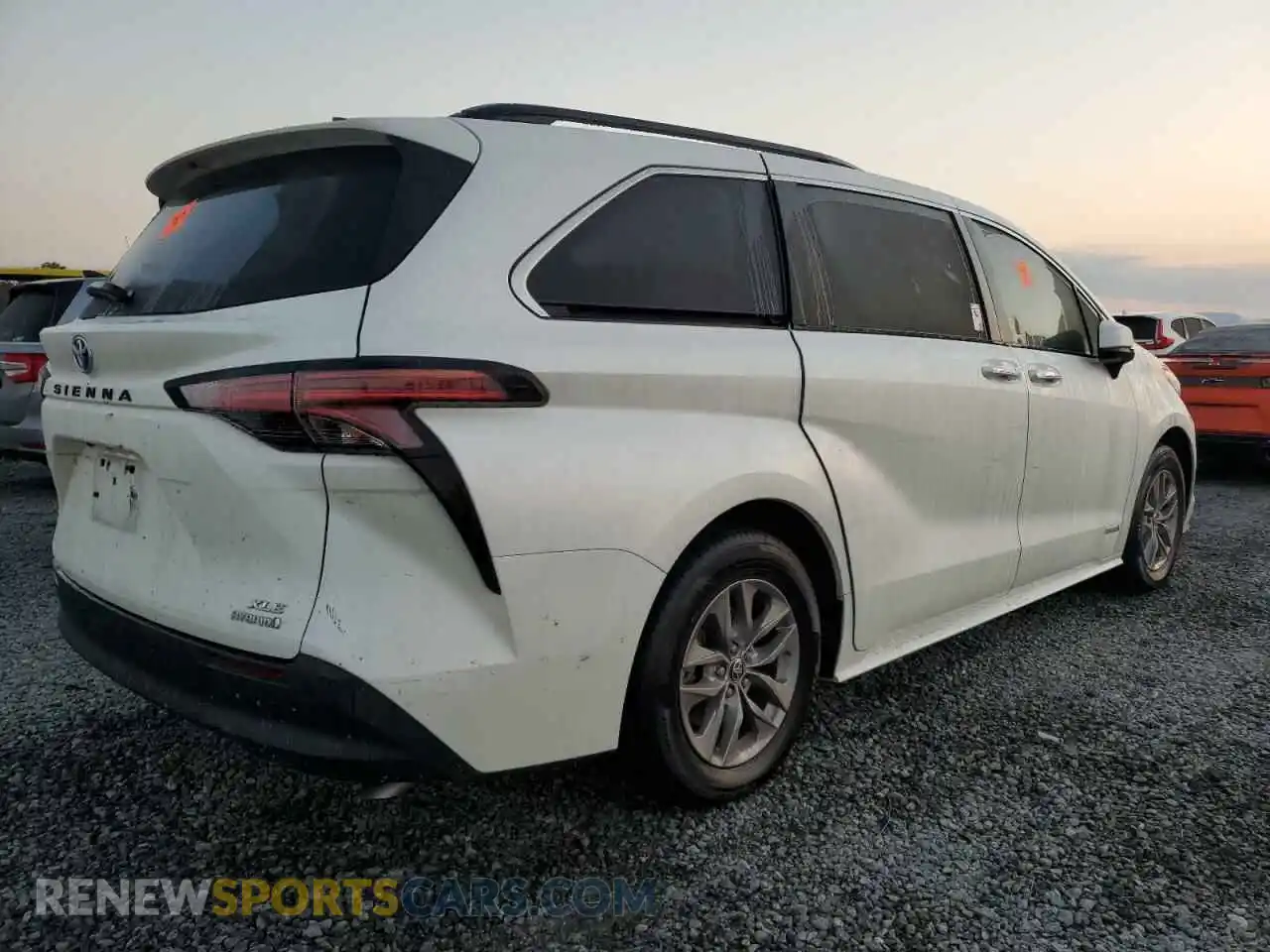 3 Photograph of a damaged car 5TDYRKEC1MS061819 TOYOTA All Models 2021