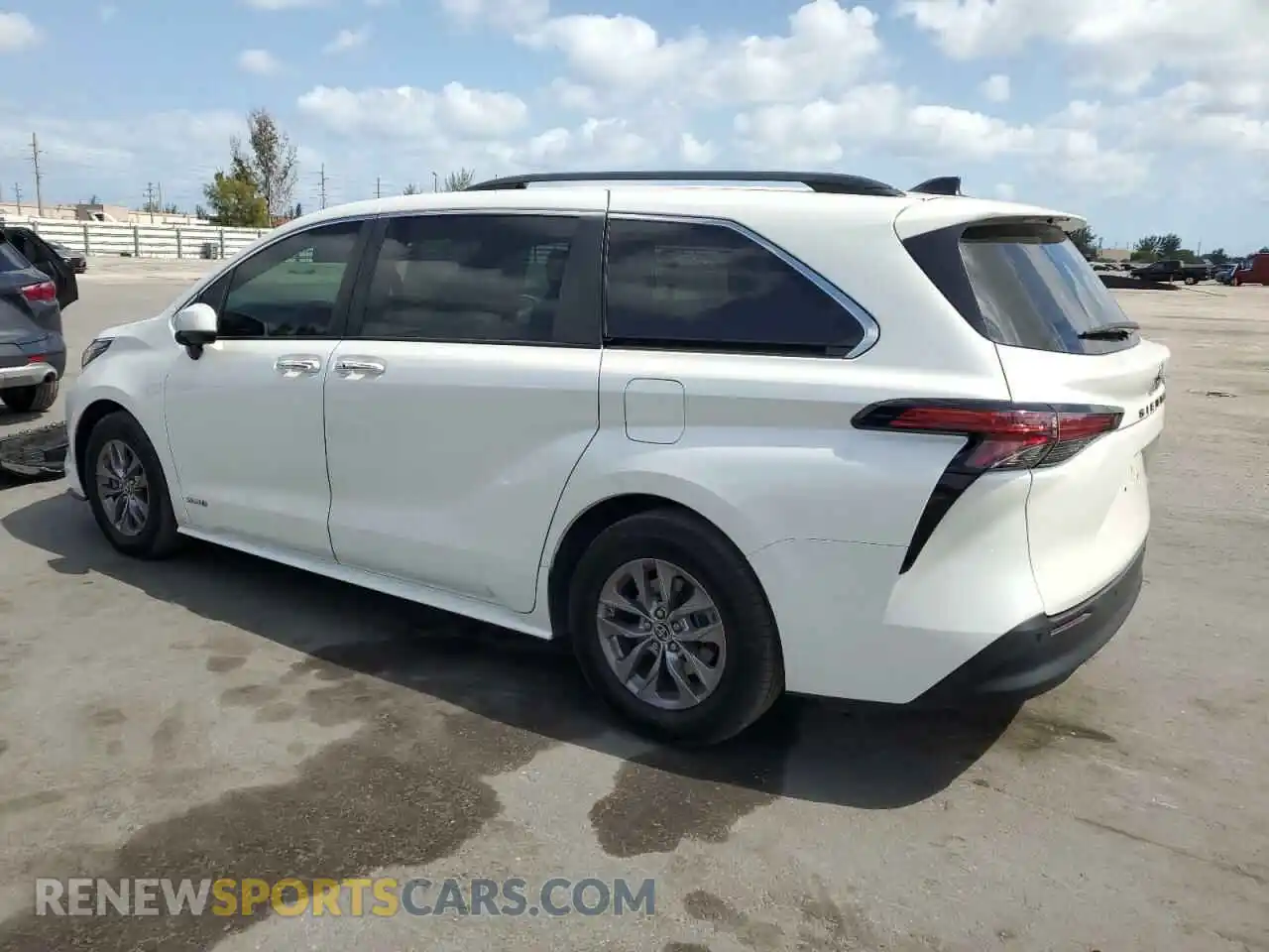 2 Photograph of a damaged car 5TDYRKEC5MS047289 TOYOTA All Models 2021