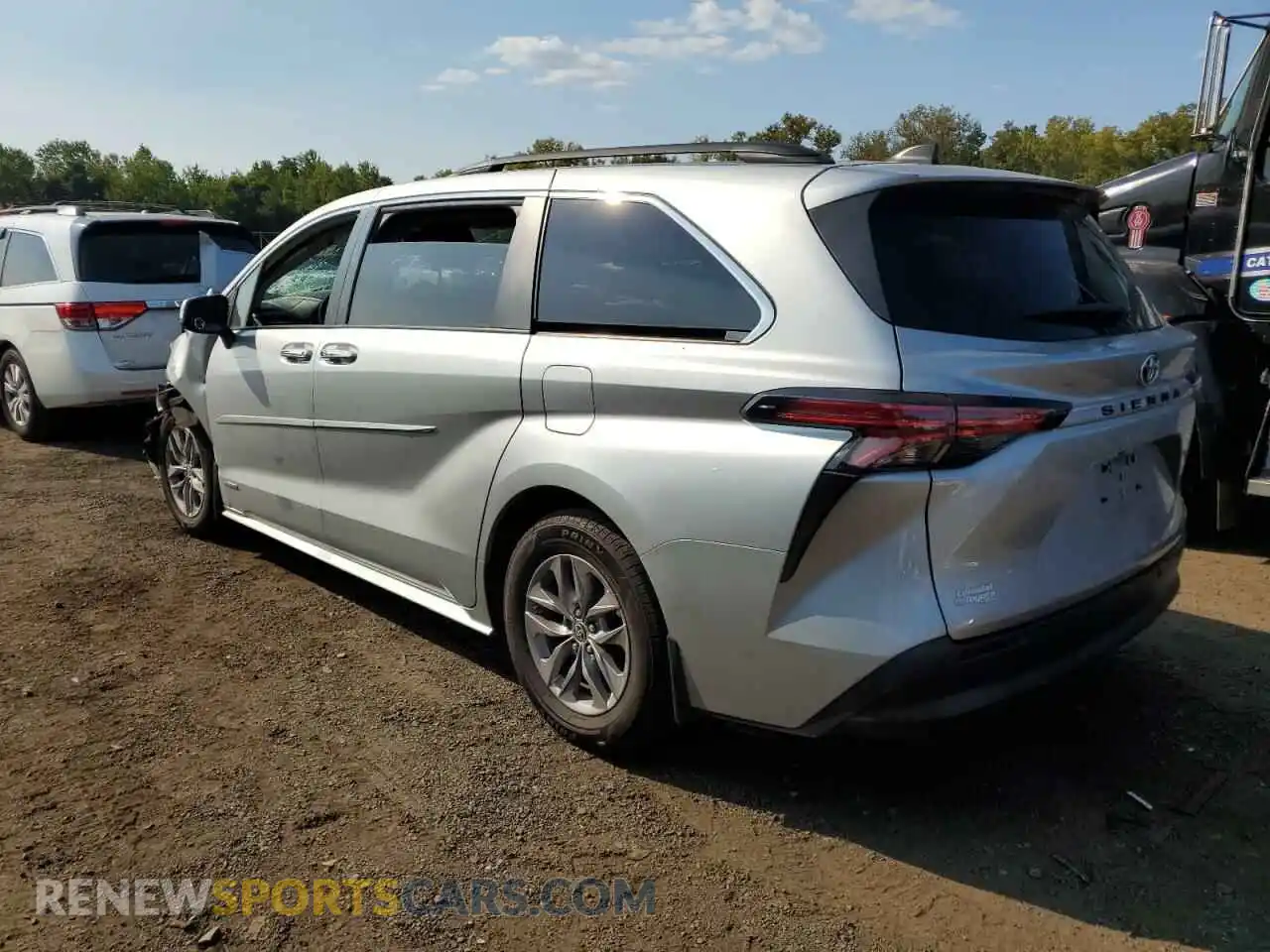 2 Photograph of a damaged car 5TDYRKECXMS029046 TOYOTA All Models 2021