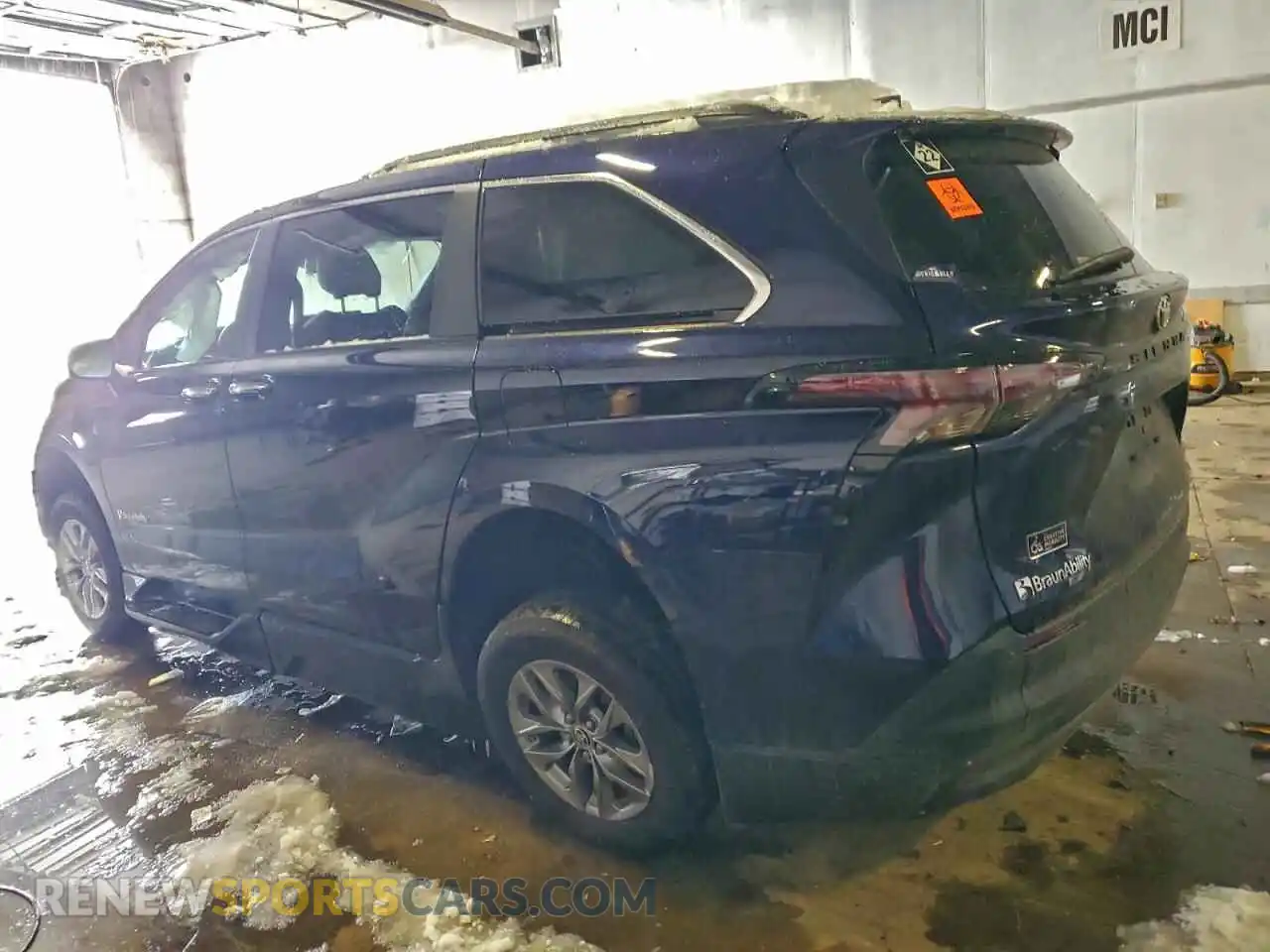 2 fotografías del automóvil dañado 5TDJRKEC4PS178008 TOYOTA All Models 2023