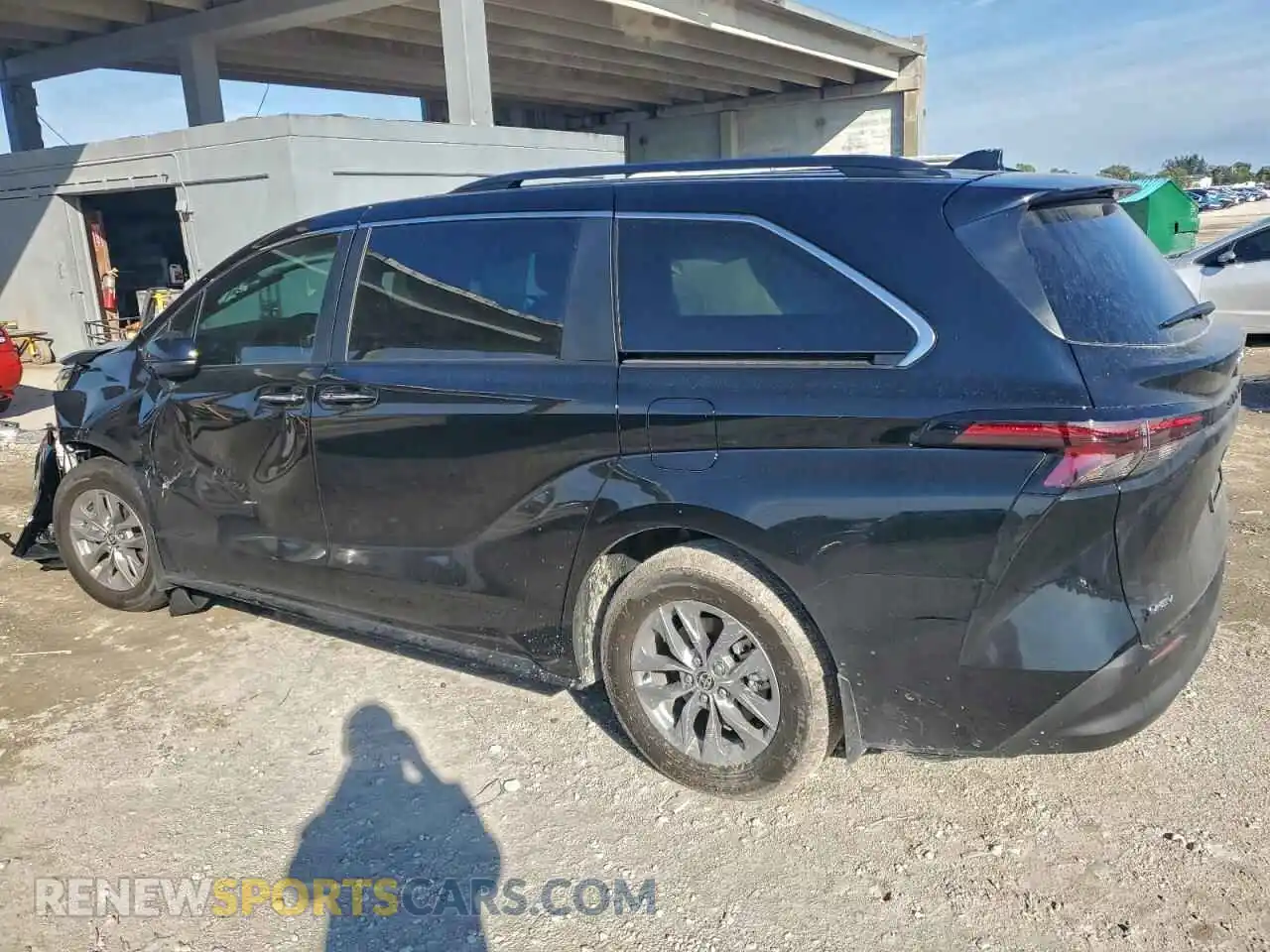 2 Photograph of a damaged car 5TDJRKEC2SS289181 TOYOTA All Models 2025