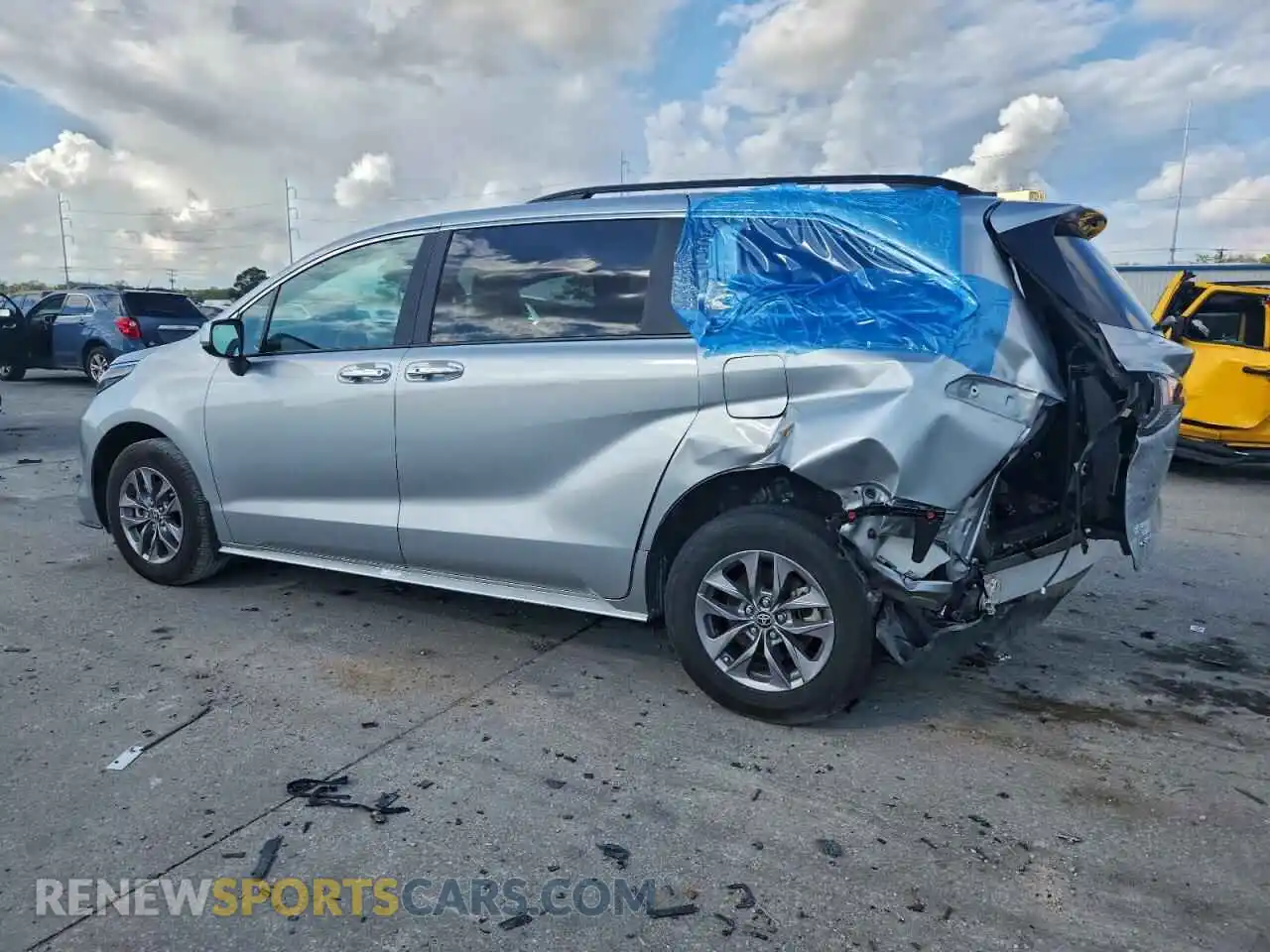 2 fotografías del automóvil dañado 5TDYRKEC7SS235745 TOYOTA All Models 2025