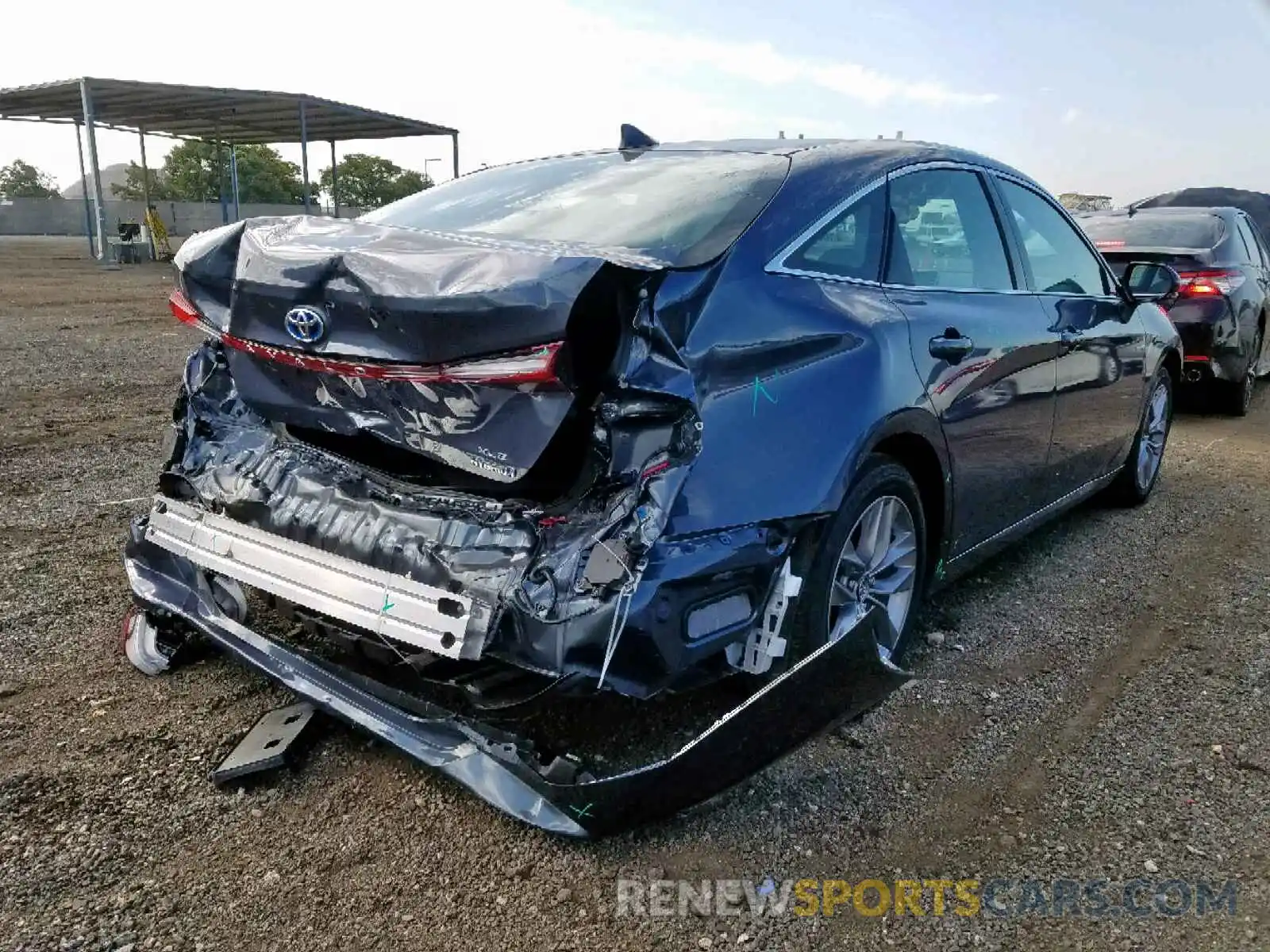 4 Photograph of a damaged car 4T1B21FB8KU007089 TOYOTA AVALON 2019