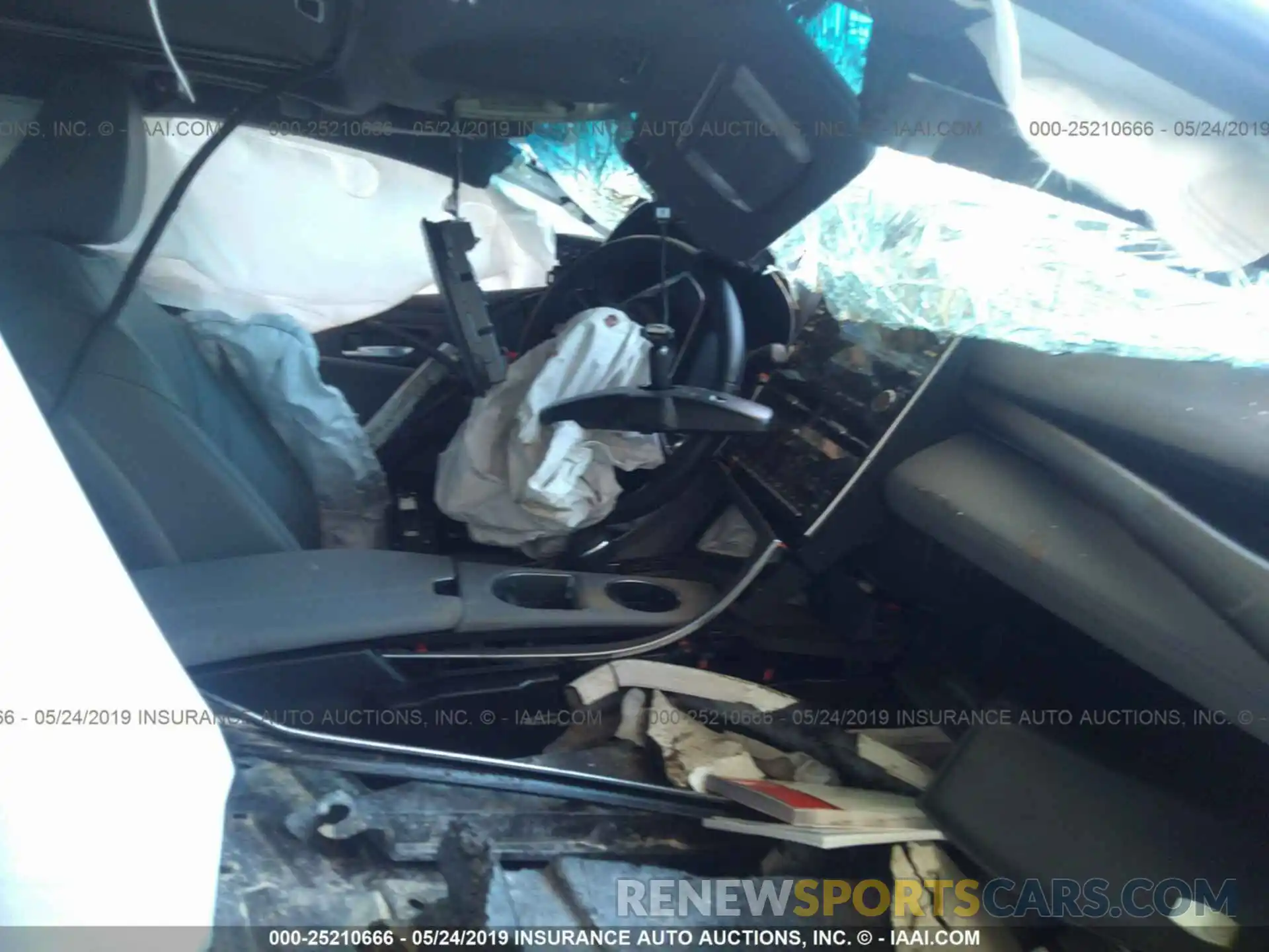 5 Photograph of a damaged car 4T1BZ1FB0KU021404 TOYOTA AVALON 2019