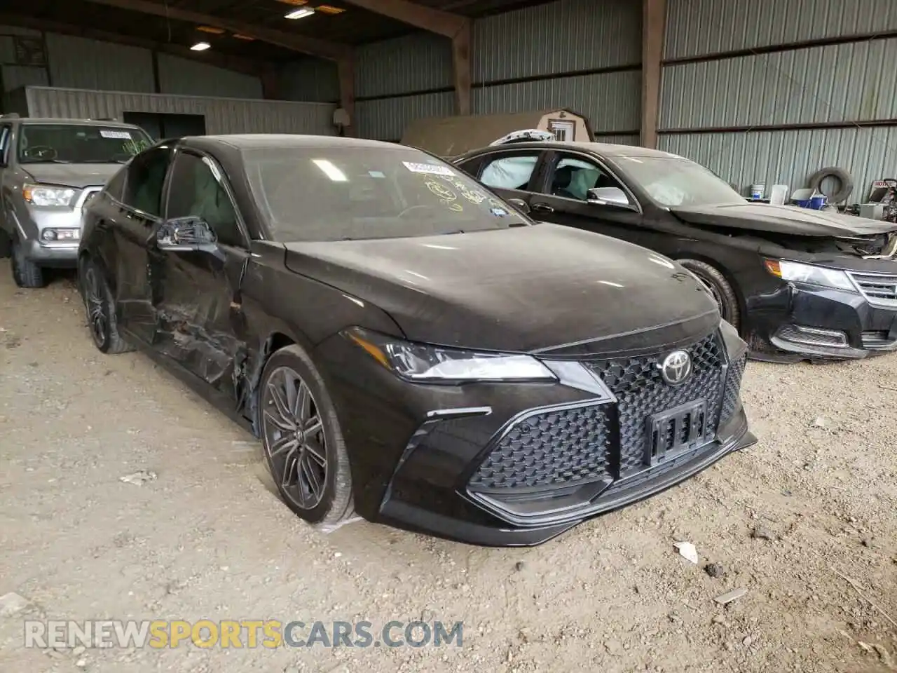 1 Фотография поврежденного автомобиля 4T1BZ1FB3KU002703 TOYOTA AVALON 2019