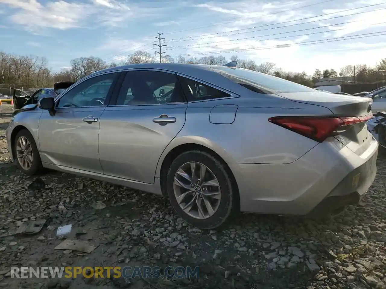 2 Photograph of a damaged car 4T1BZ1FB4KU007747 TOYOTA AVALON 2019