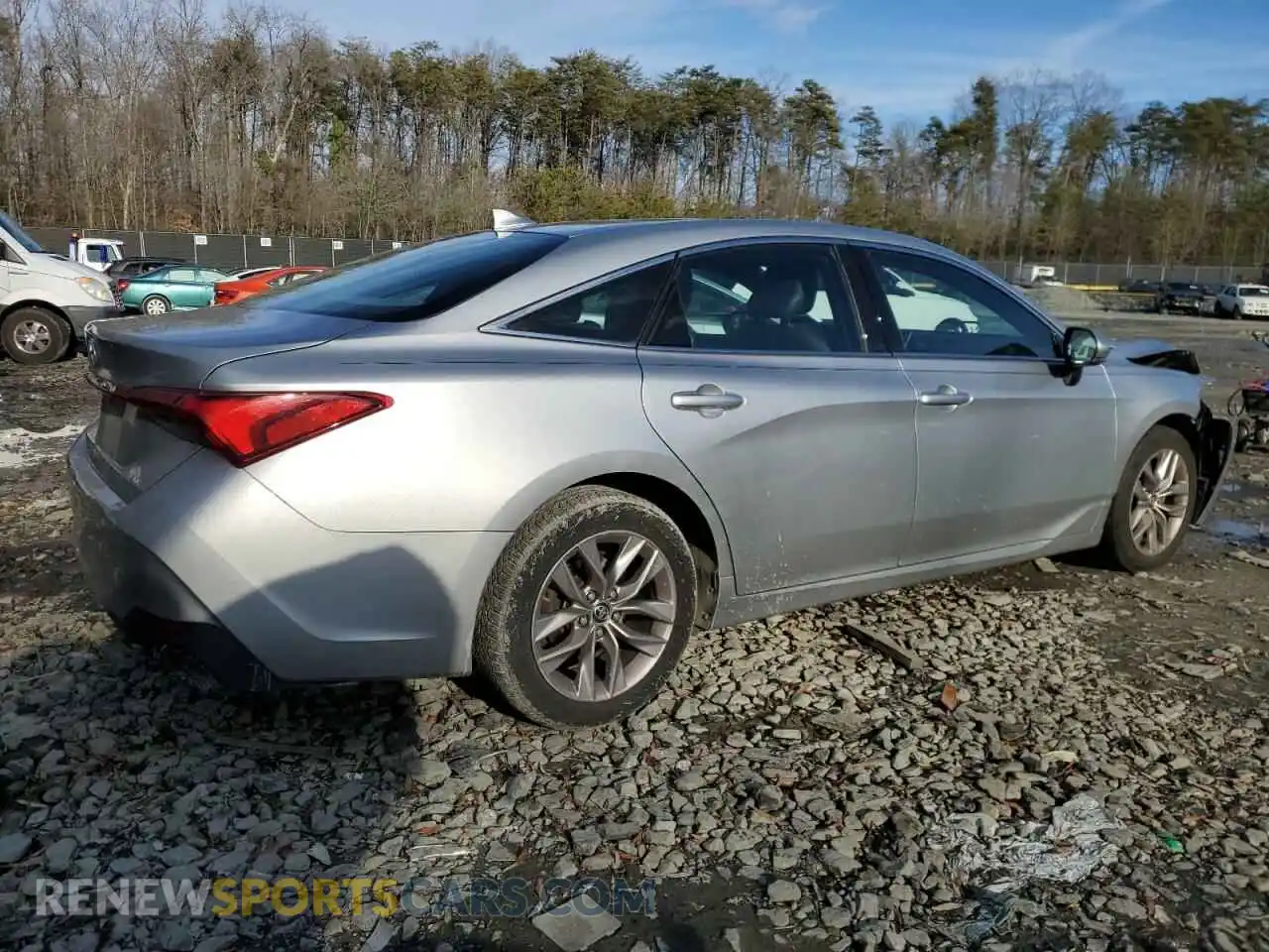 3 Photograph of a damaged car 4T1BZ1FB4KU007747 TOYOTA AVALON 2019