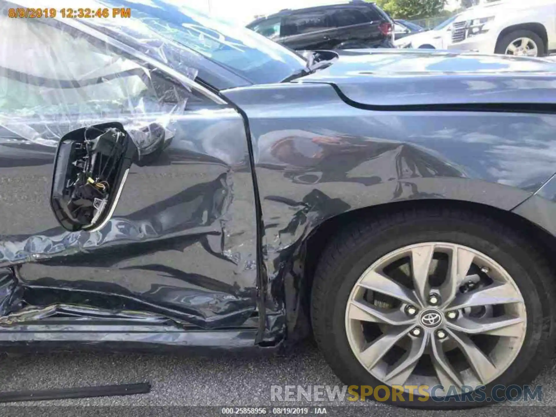 12 Photograph of a damaged car 4T1BZ1FB5KU027117 TOYOTA AVALON 2019
