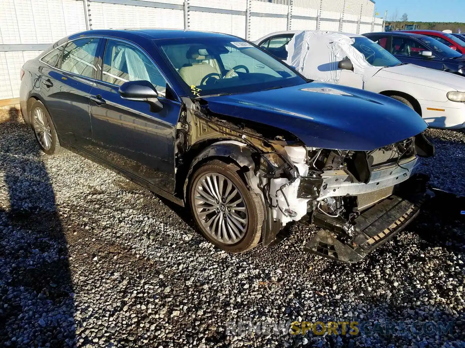 1 Фотография поврежденного автомобиля 4T1BZ1FB6KU006308 TOYOTA AVALON 2019