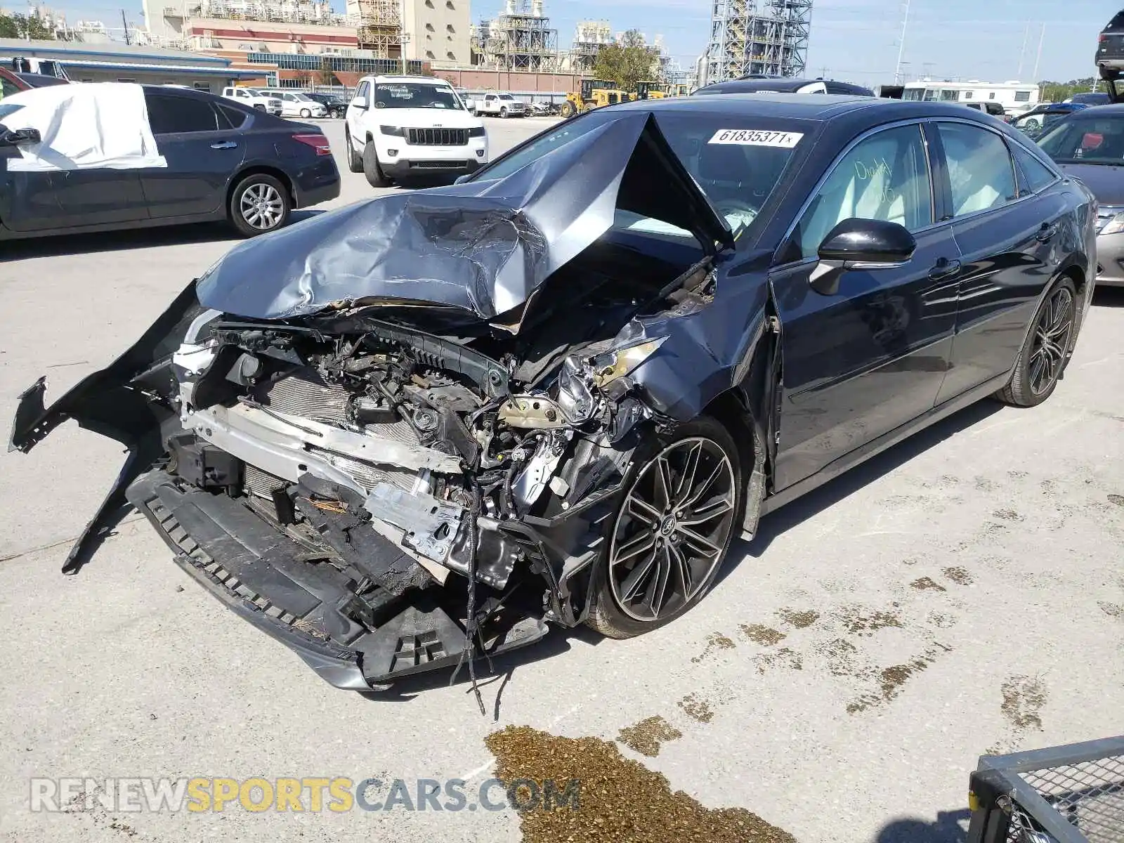 2 Фотография поврежденного автомобиля 4T1BZ1FB6KU012397 TOYOTA AVALON 2019