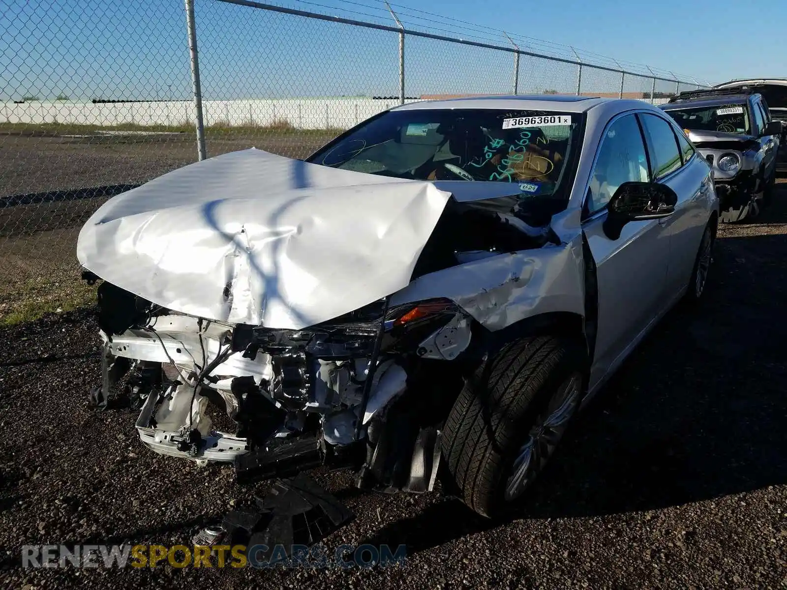 2 Photograph of a damaged car 4T1CZ1FB3LU043452 TOYOTA AVALON 2020