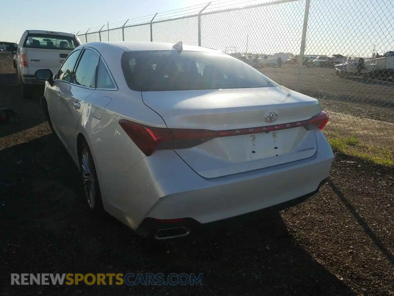 3 Photograph of a damaged car 4T1CZ1FB3LU043452 TOYOTA AVALON 2020