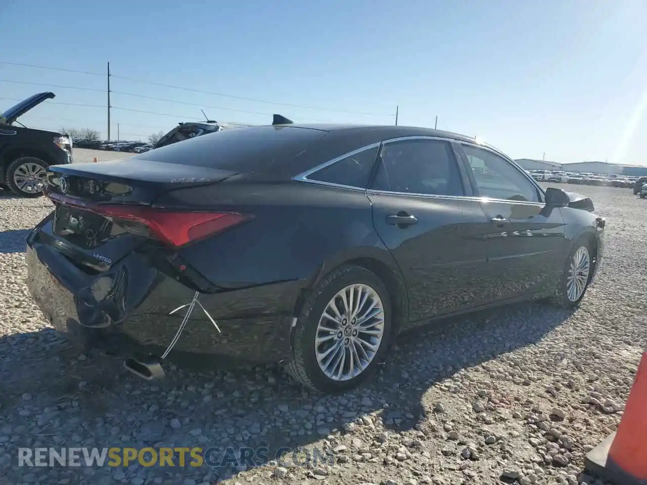 3 Photograph of a damaged car 4T1CZ1FB3LU045153 TOYOTA AVALON 2020