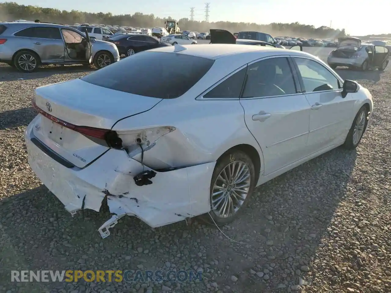 3 Photograph of a damaged car 4T1CZ1FB8LU044368 TOYOTA AVALON 2020