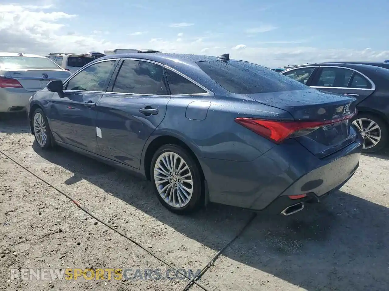 2 Photograph of a damaged car 4T1CZ1FB8LU052437 TOYOTA AVALON 2020