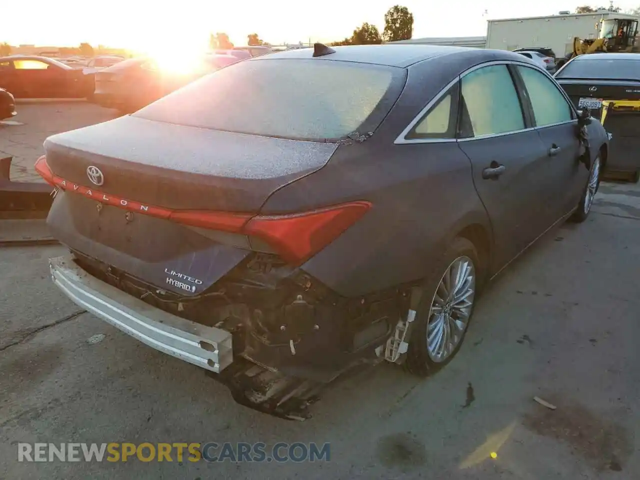 3 Photograph of a damaged car 4T1D21FB2LU012458 TOYOTA AVALON 2020
