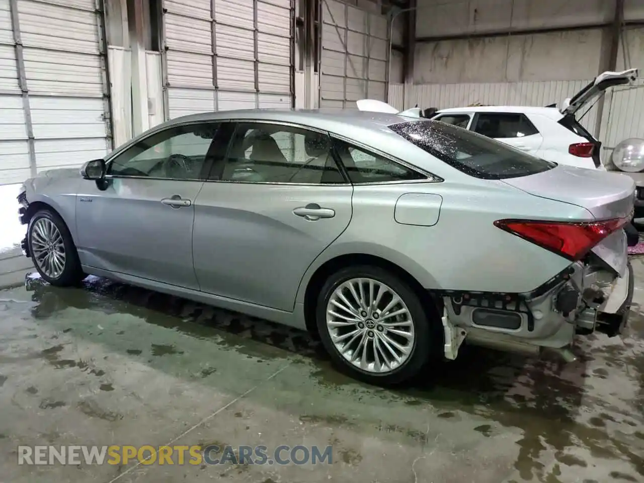 2 Photograph of a damaged car 4T1D21FB4LU017631 TOYOTA AVALON 2020