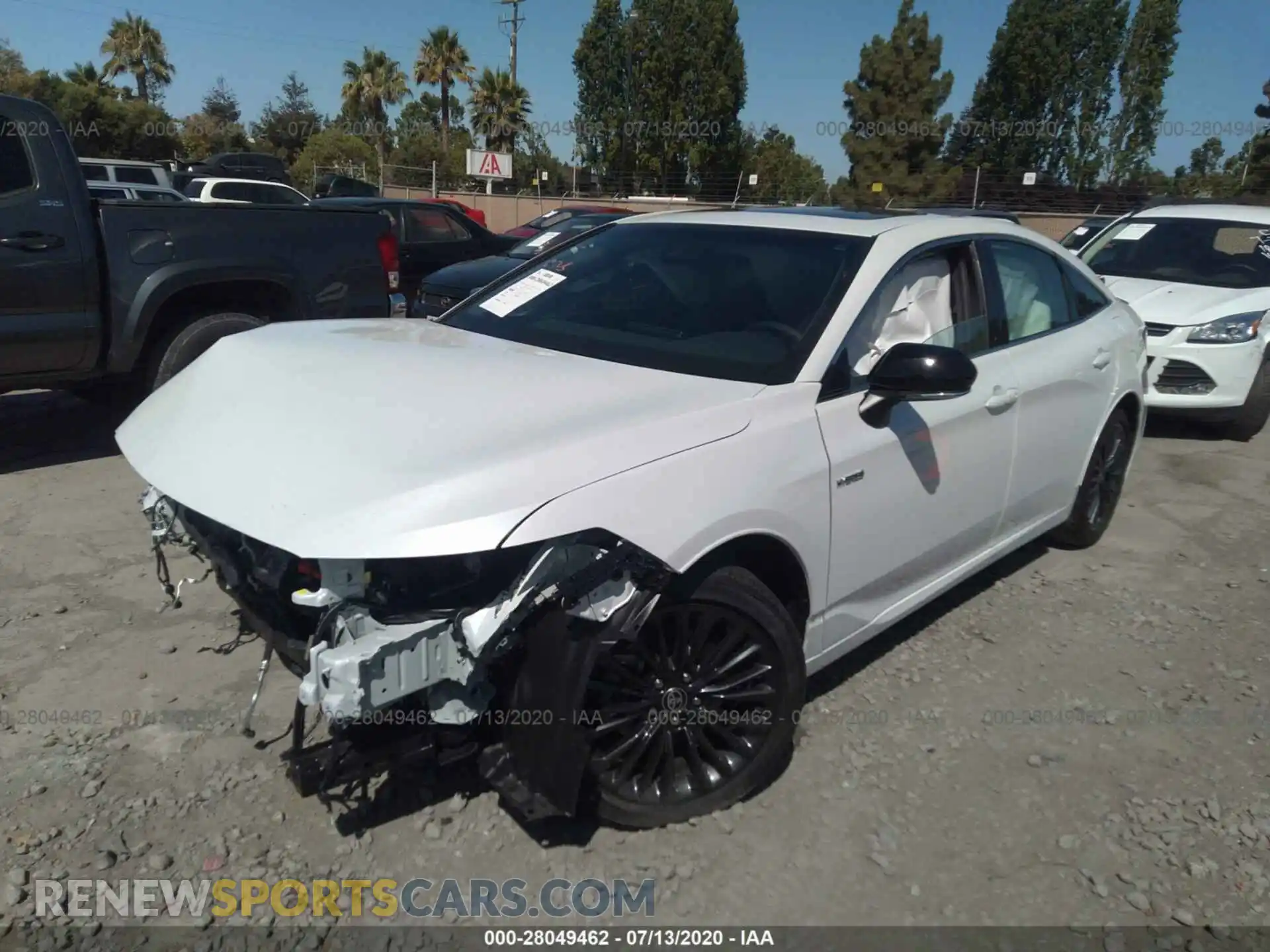 2 fotografías del automóvil dañado 4T1E21FB8LU017054 TOYOTA AVALON 2020