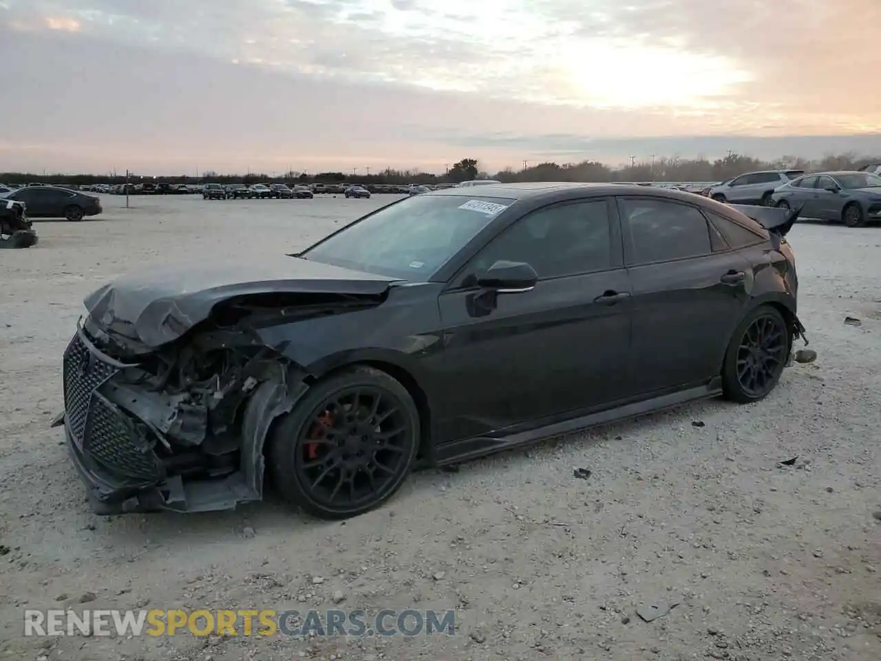 1 Photograph of a damaged car 4T1FZ1FB2LU041947 TOYOTA AVALON 2020