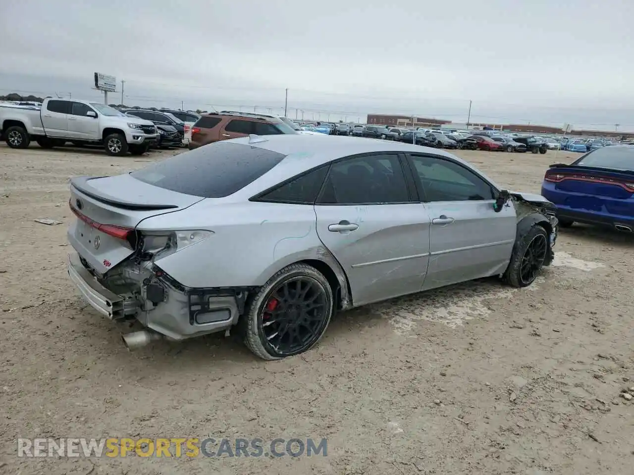 3 Photograph of a damaged car 4T1FZ1FB7LU040275 TOYOTA AVALON 2020