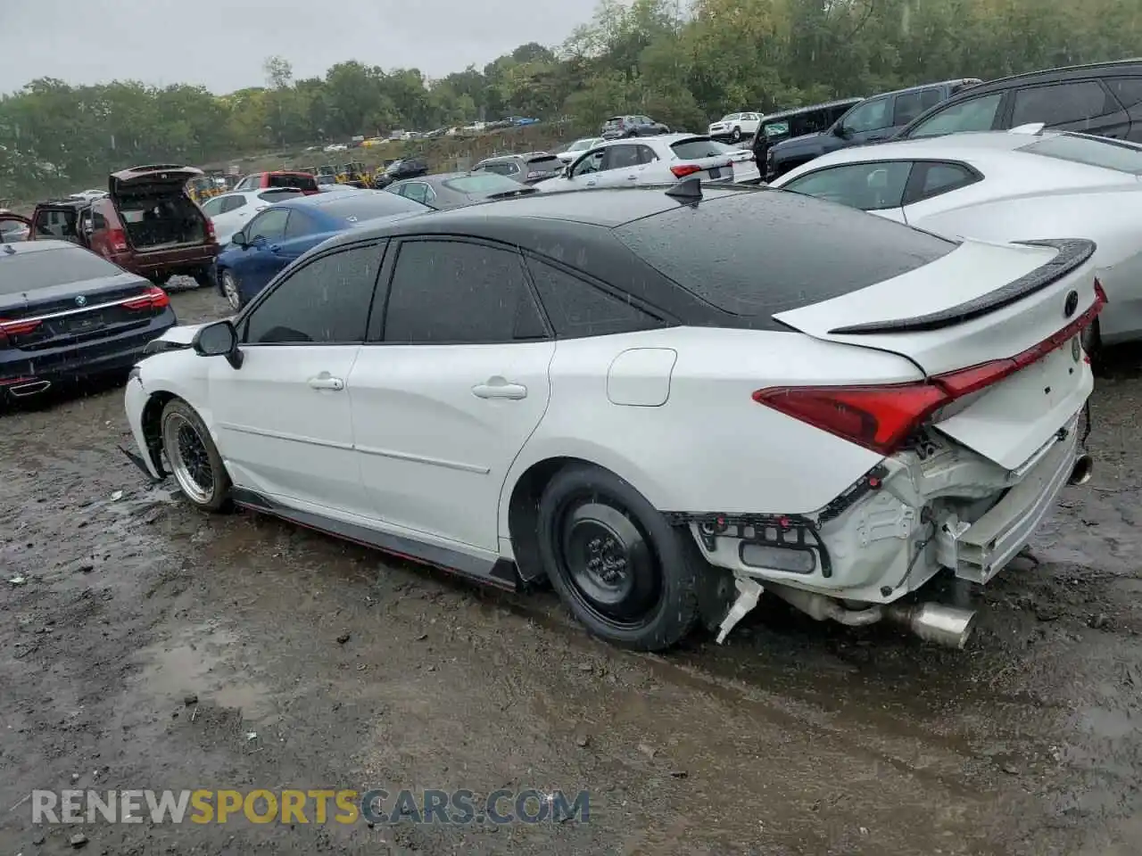 2 Photograph of a damaged car 4T1FZ1FB7LU044262 TOYOTA AVALON 2020