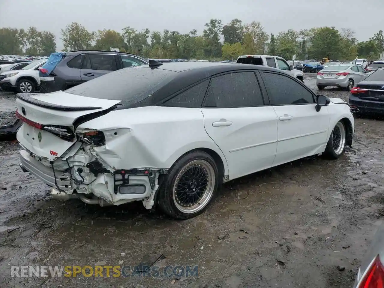 3 Photograph of a damaged car 4T1FZ1FB7LU044262 TOYOTA AVALON 2020