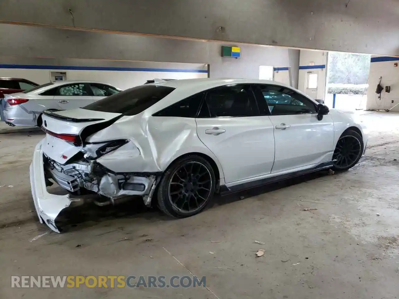 3 Photograph of a damaged car 4T1FZ1FB8LU054993 TOYOTA AVALON 2020