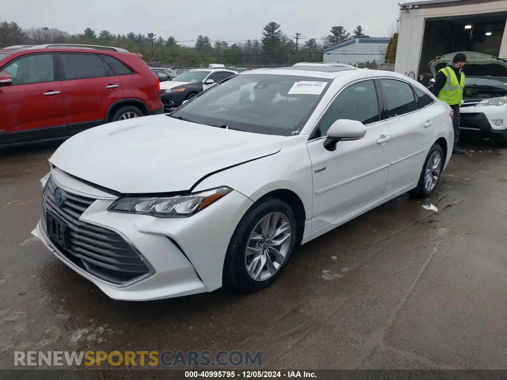 2 Photograph of a damaged car 4T1AA1AB3MU003203 TOYOTA AVALON 2021