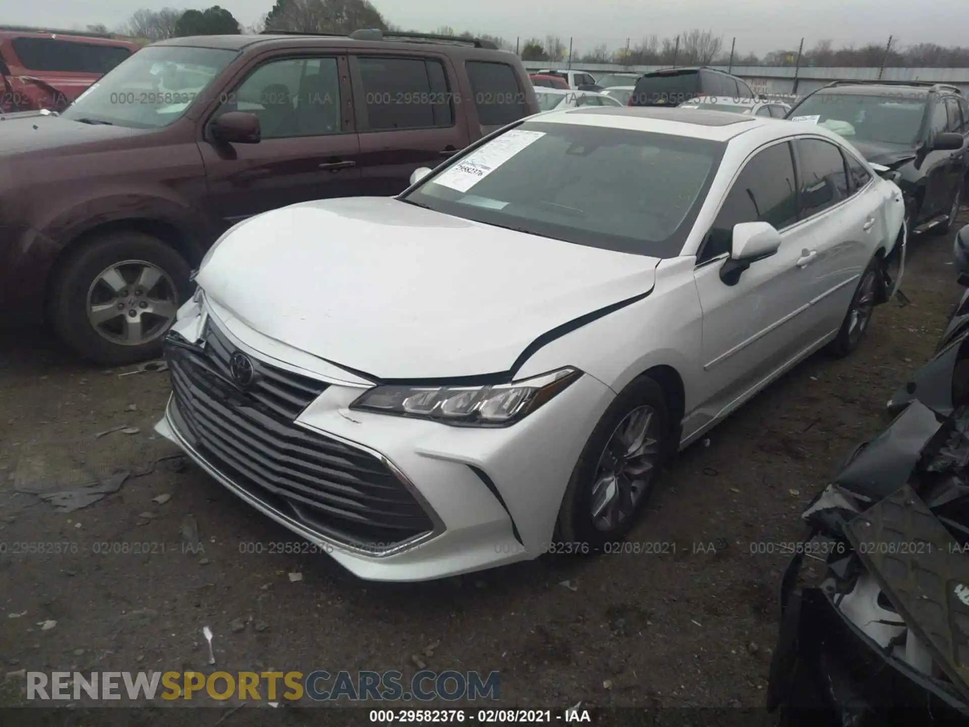 2 Photograph of a damaged car 4T1AZ1FBXMU057549 TOYOTA AVALON 2021