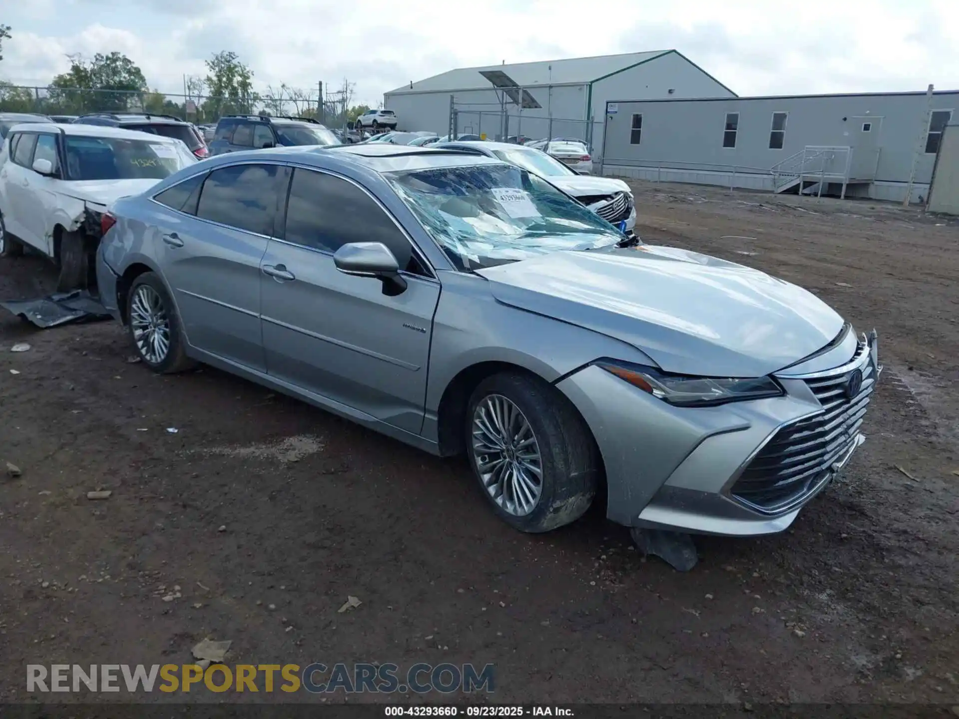 1 Photograph of a damaged car 4T1DA1AB2MU002122 TOYOTA AVALON 2021