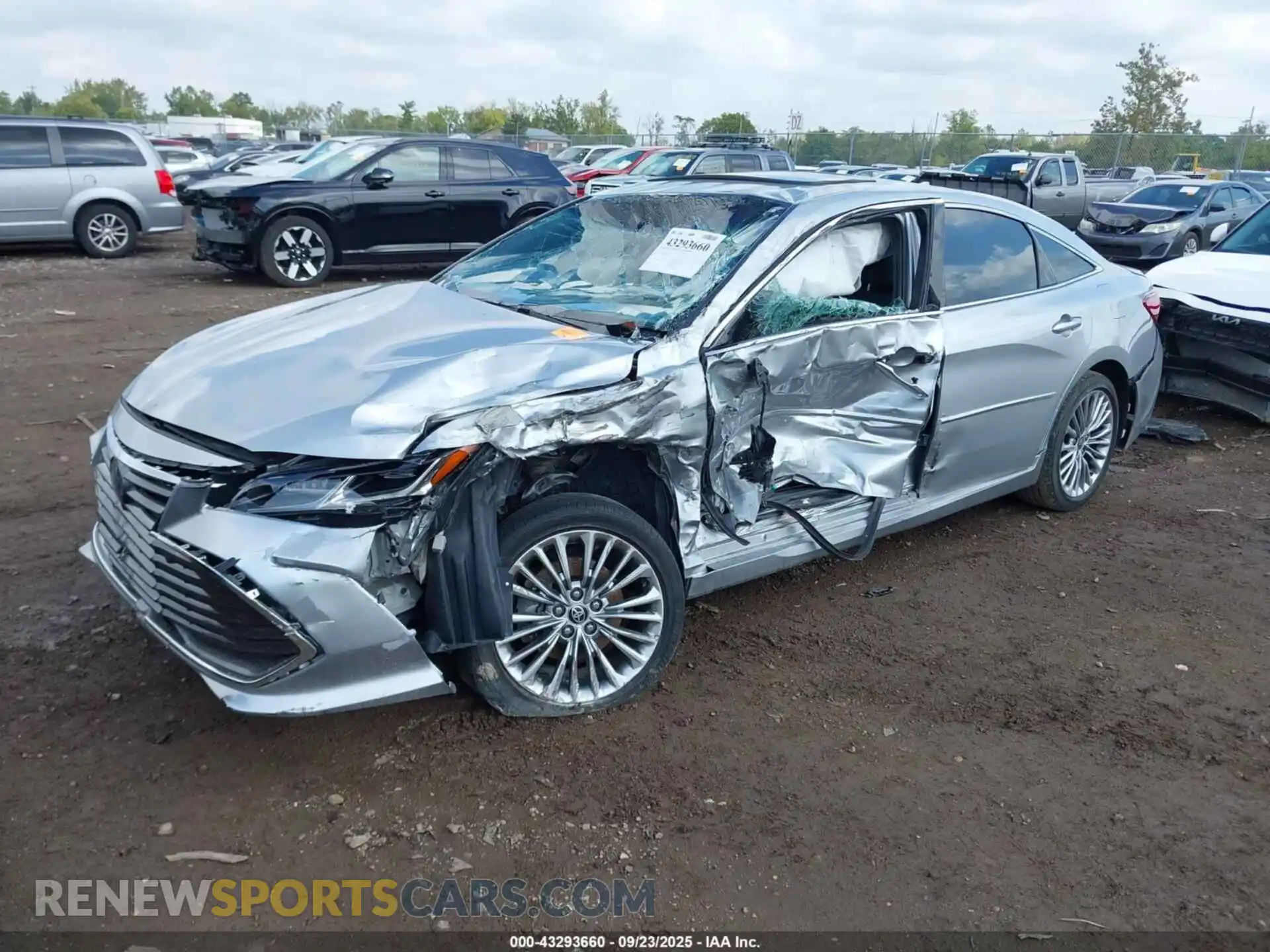2 Photograph of a damaged car 4T1DA1AB2MU002122 TOYOTA AVALON 2021