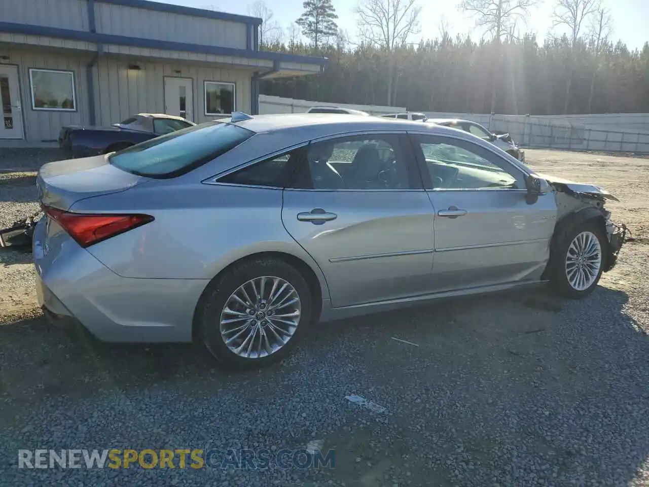 3 Photograph of a damaged car 4T1DA1AB3MU002002 TOYOTA AVALON 2021