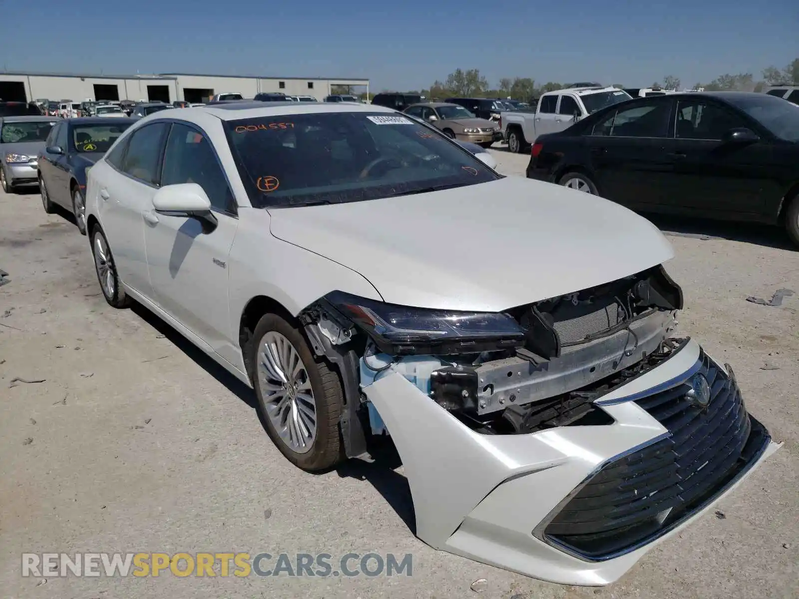 1 Photograph of a damaged car 4T1DA1AB3MU004557 TOYOTA AVALON 2021