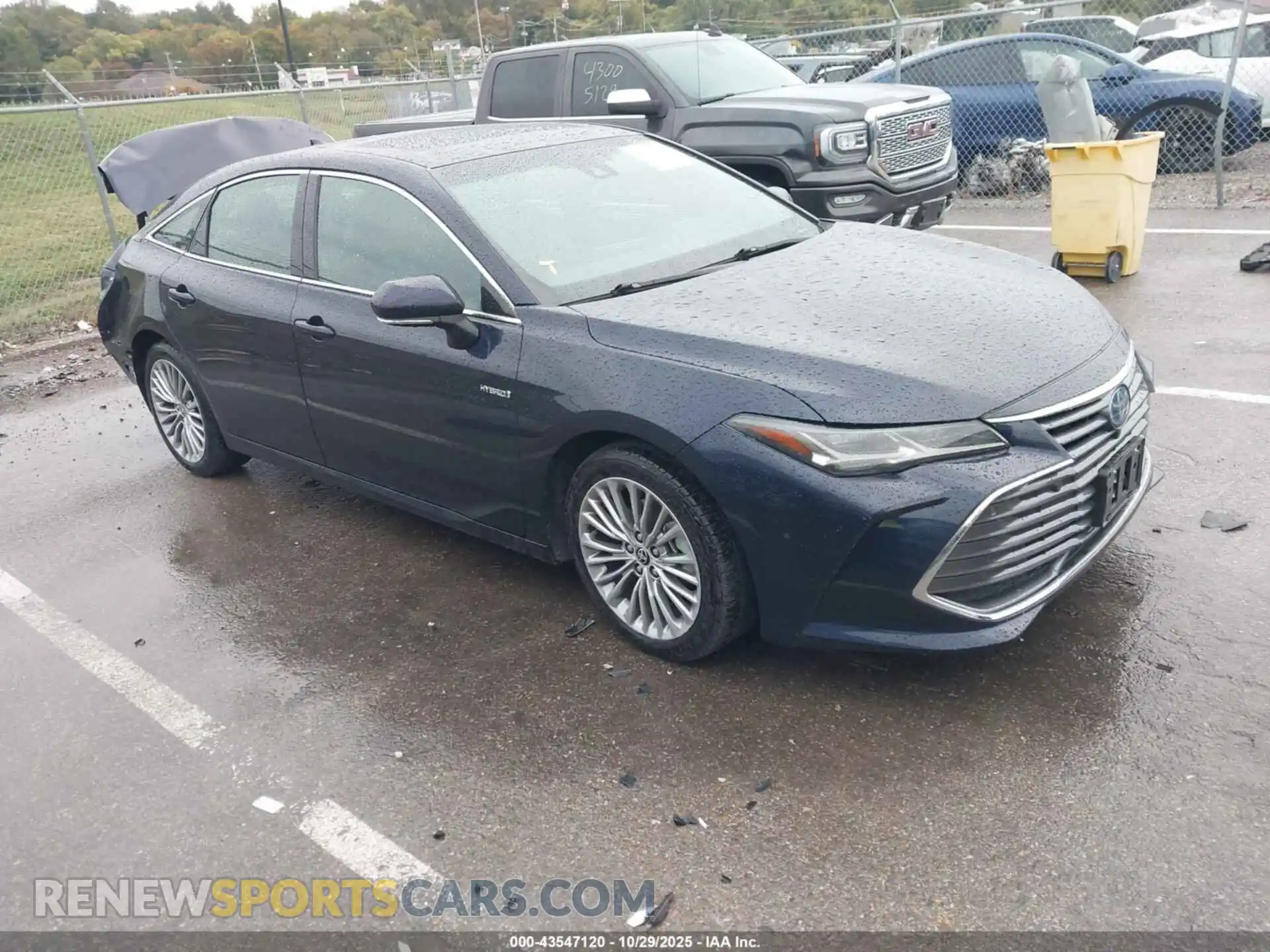 1 Photograph of a damaged car 4T1DA1AB3MU010889 TOYOTA AVALON 2021