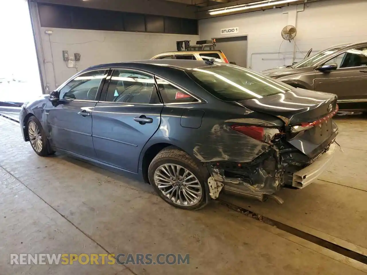 2 Photograph of a damaged car 4T1DA1AB5MU005449 TOYOTA AVALON 2021