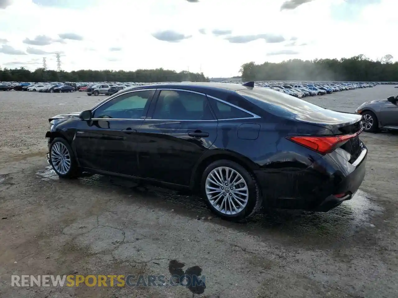 2 Photograph of a damaged car 4T1DA1AB7MU010975 TOYOTA AVALON 2021