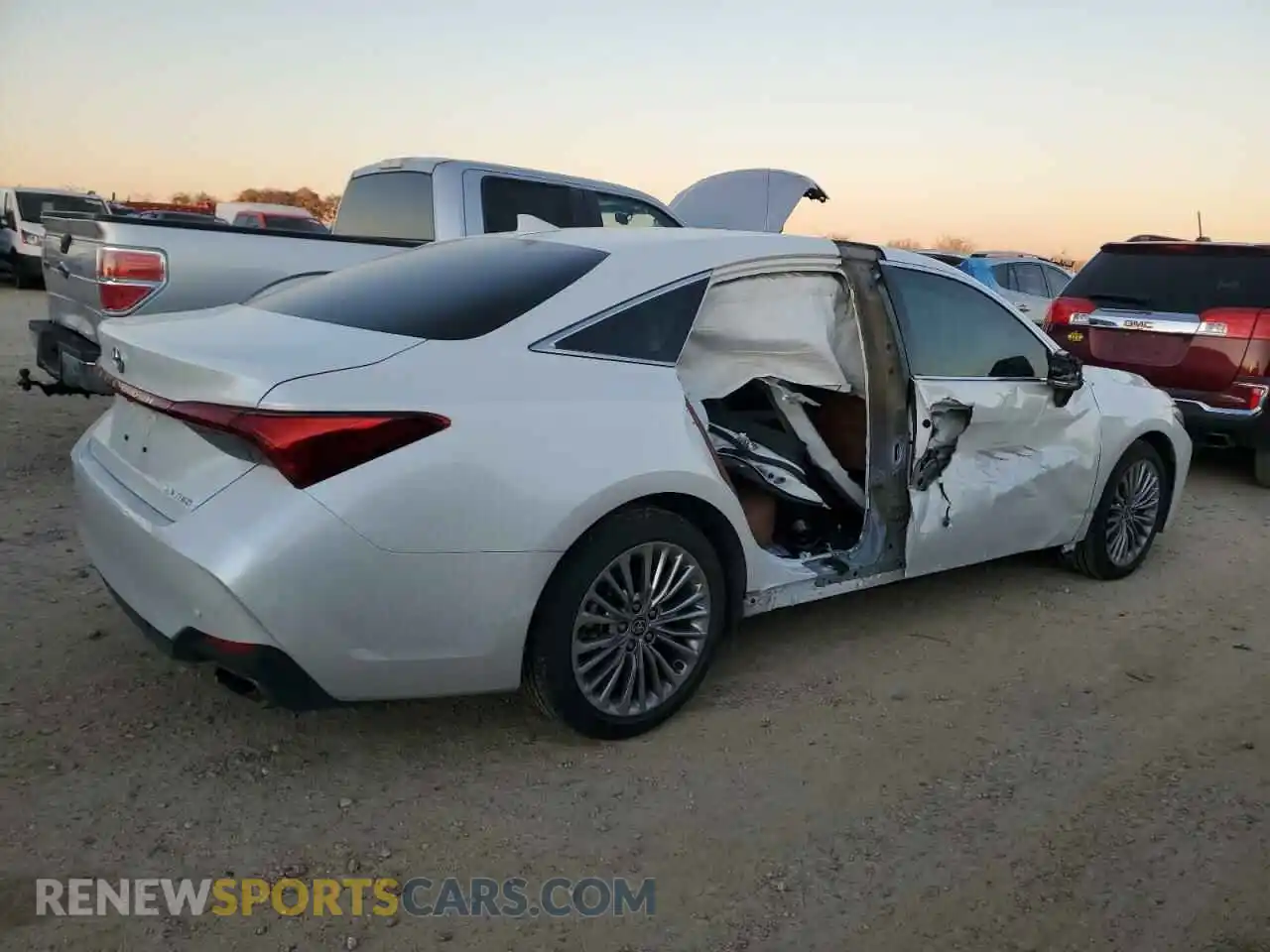 3 Photograph of a damaged car 4T1DZ1FB0MU063955 TOYOTA AVALON 2021