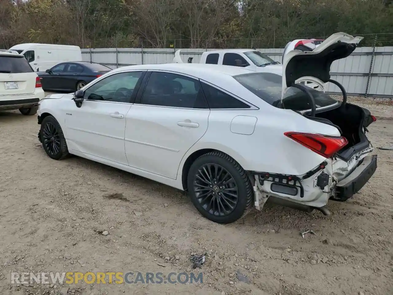 2 Photograph of a damaged car 4T1EA1AB4MU003289 TOYOTA AVALON 2021