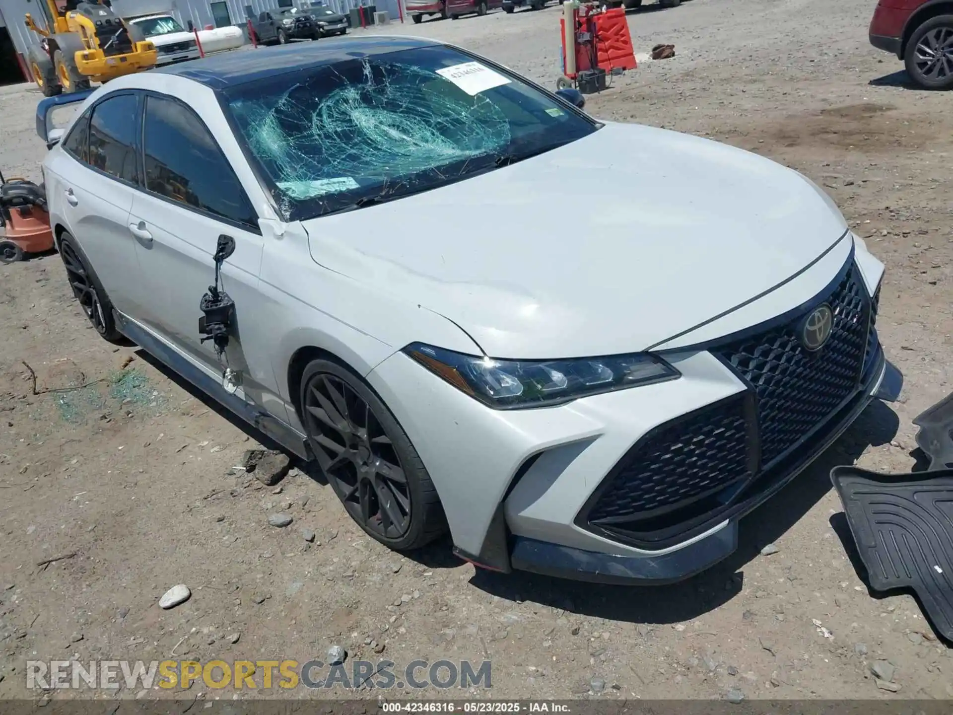 1 Photograph of a damaged car 4T1FZ1FB3MU056572 TOYOTA AVALON 2021