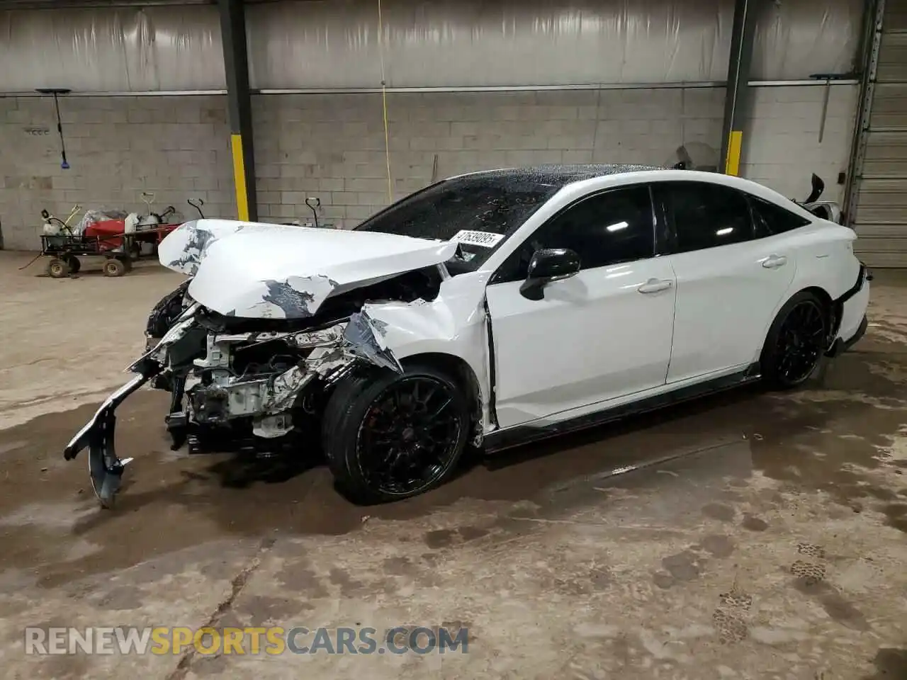 1 Photograph of a damaged car 4T1FZ1FB3MU060282 TOYOTA AVALON 2021
